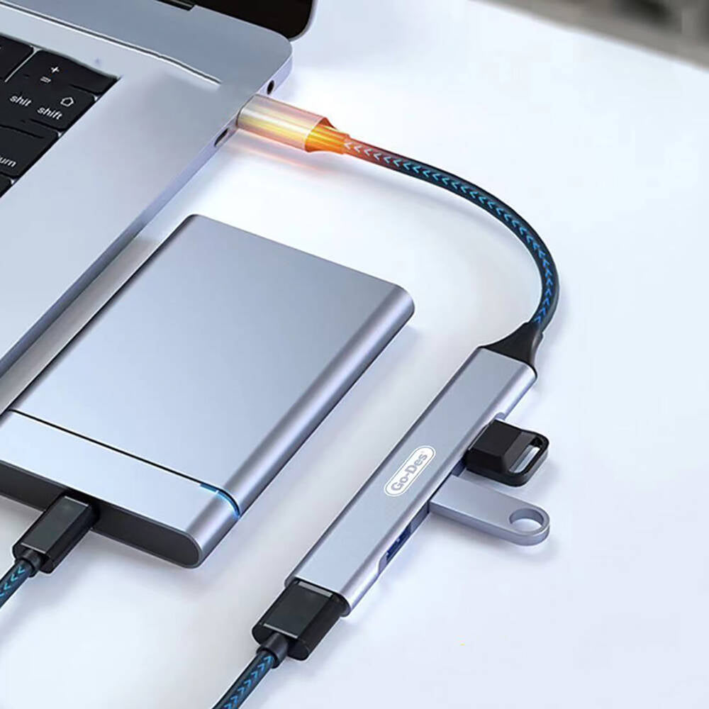 Go Des GD-UC702S USB3.0 + USB2.0 + USB1.1 + 5Gbps Type-C Bağlantılı 4in1 Hub Go Des GD-UC702S USB3.0 + USB2.0 + USB1.1 + 5Gbps Type-C Bağlantılı 4in1 Hub